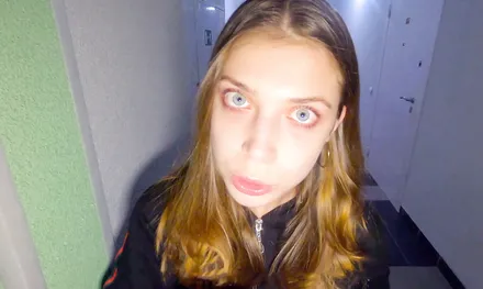 Русские ребята занимаются сексом в подъезде, потому что больше не где!