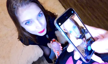 Сводный брат, сделай мне пару фоток с членом пожалуйста!