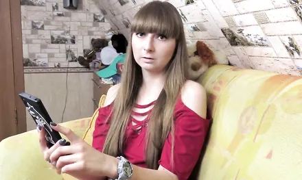 Сводная сестра сделал пару фоток с моим членом