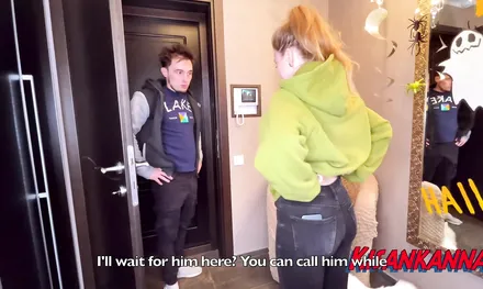 Жена изменила мужу с его другом и получила сперму на лицо