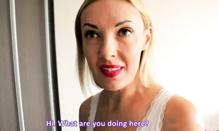 Мамка друга застала парня, когда тот нюхал ее трусик и все это закончилось сексом!