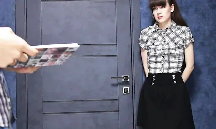 Русская студентка решилась на секс с перподом, чтобы порешать проблемы в универе!