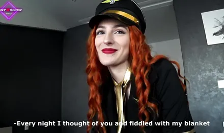 Рыжая стюардесса вернулась после полёта домой и трахнулась с муже не снимая униформы