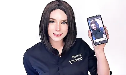 Порно с сюжетом и разговорами с молодой виртуальной ассистенткой Свит Фокси