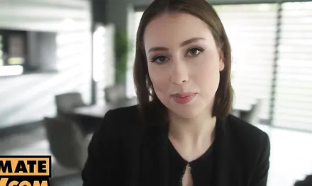 Делает все для своего босса