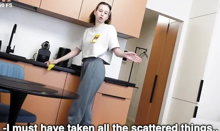 Случайно соблазнила парня, когда убирала номер в отеле