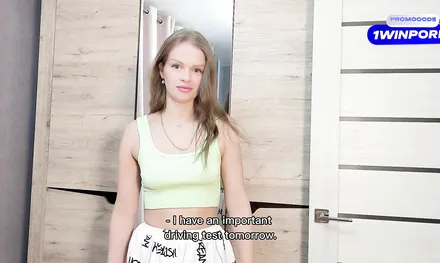 Молодая жена хочет секса и сама соблазняет мужа на секс