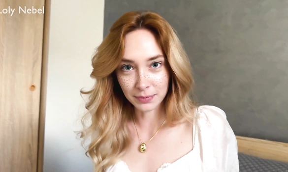 Рыжая милашка соблазнила парня на секс