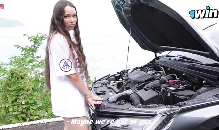 Незнакомка отблагодарила парня красивым сексом