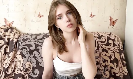 Студентка не хочет платить за квартиру, но не против секса