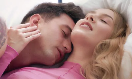 Очень нежный секс и красивое порно с сахарной блондинкой