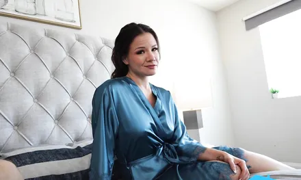 Мачеха хочет пасынка - порно от первого лица!